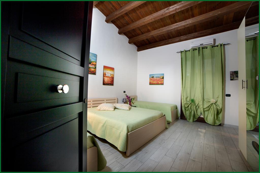 Ai Parchi Dei Parrini Bed & Breakfast Partinico Oda fotoğraf