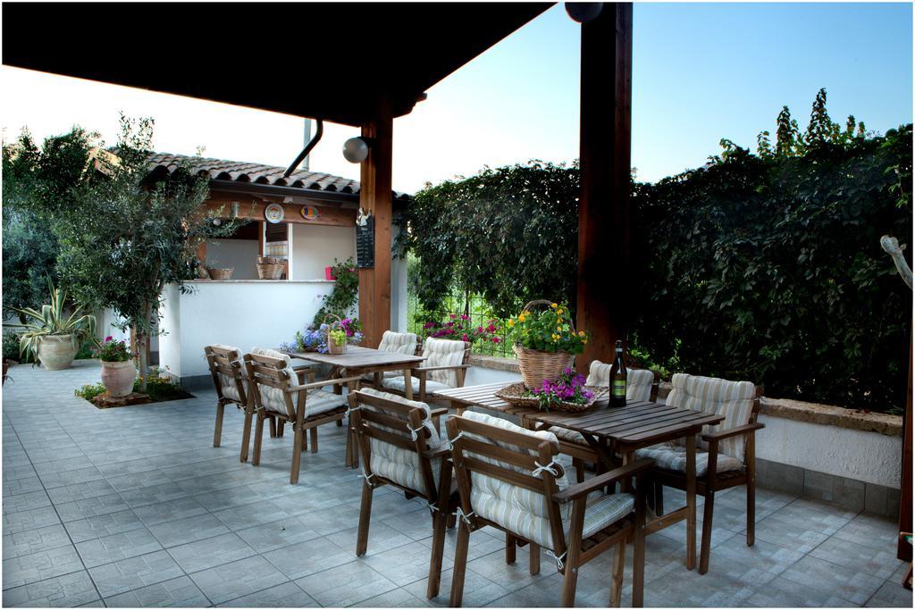 Ai Parchi Dei Parrini Bed & Breakfast Partinico Dış mekan fotoğraf